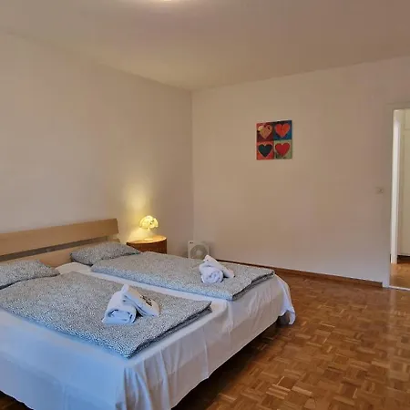 Lakeview Private Parking & Self Check-in Apartamento