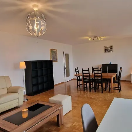 Lakeview Private Parking & Self Check-in Appartamento *